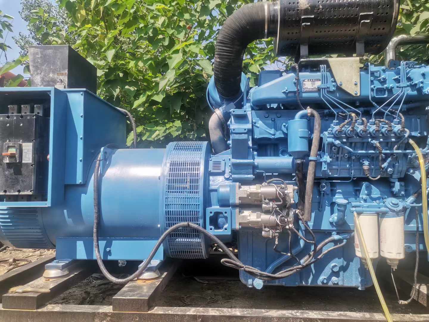 阿拉尔农场详细说明降低 800kW 柴油发电机输出电流波动的方法