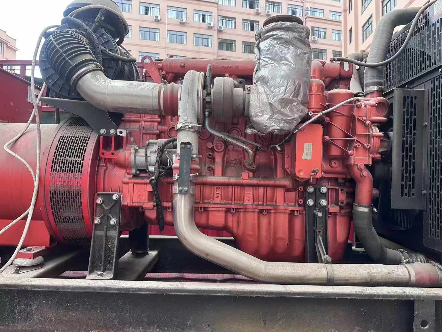 阿拉尔农场如何选择适合 600kW 柴油发电机组的过载保护器？